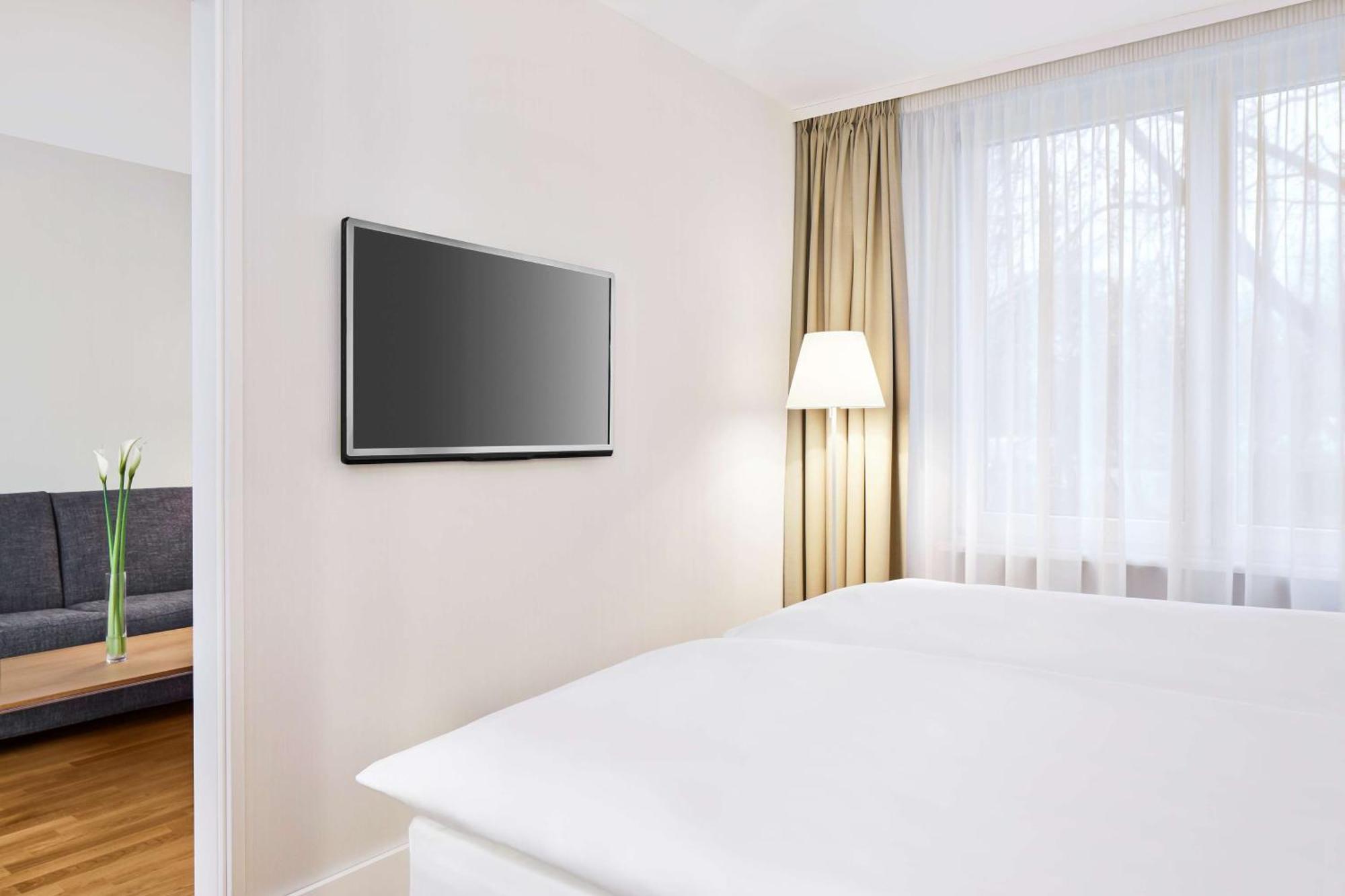 เอ็นเอช คอลเลคชั่น ฮัมบวร์ก ซิตี้ Aparthotel ฮัมบูร์ก ภายนอก รูปภาพ